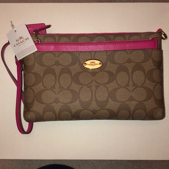 Coach Handbags - Coach Wristlet